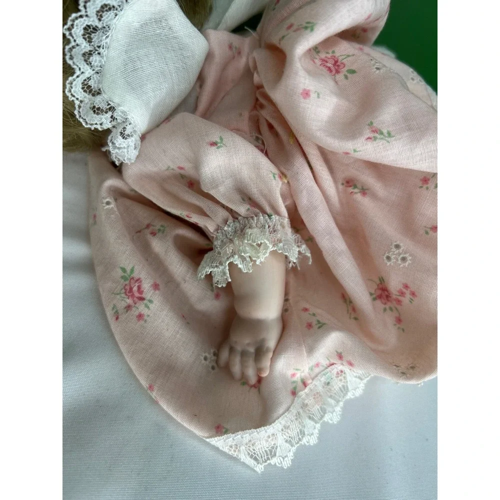 Vintage Porcelain Baby Doll Pink Floral Eyelet Lace Dress Blonde Hair Brown Eyes
